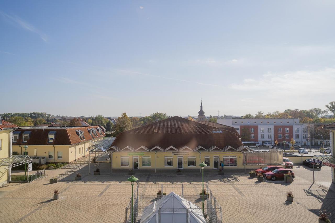 Warias Hotel & Restaurant Braunsbedra Exterior photo